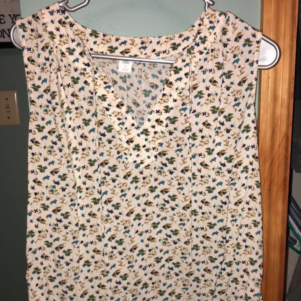 Old Navy top